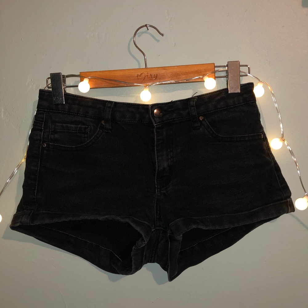 Forever 21 black shorts🖤
